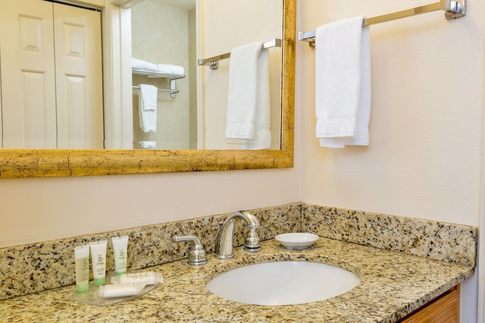 Suite, 2 Bedrooms, Kitchen