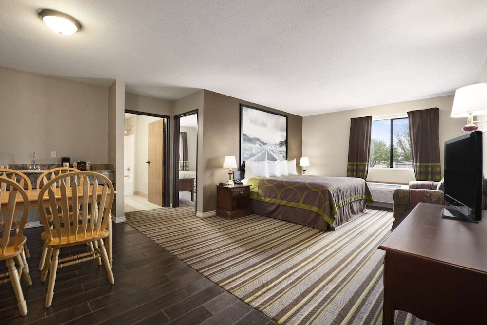 Suite, Multiple Beds, Non Smoking (3 Queen Beds and 1 Sofa Bed)