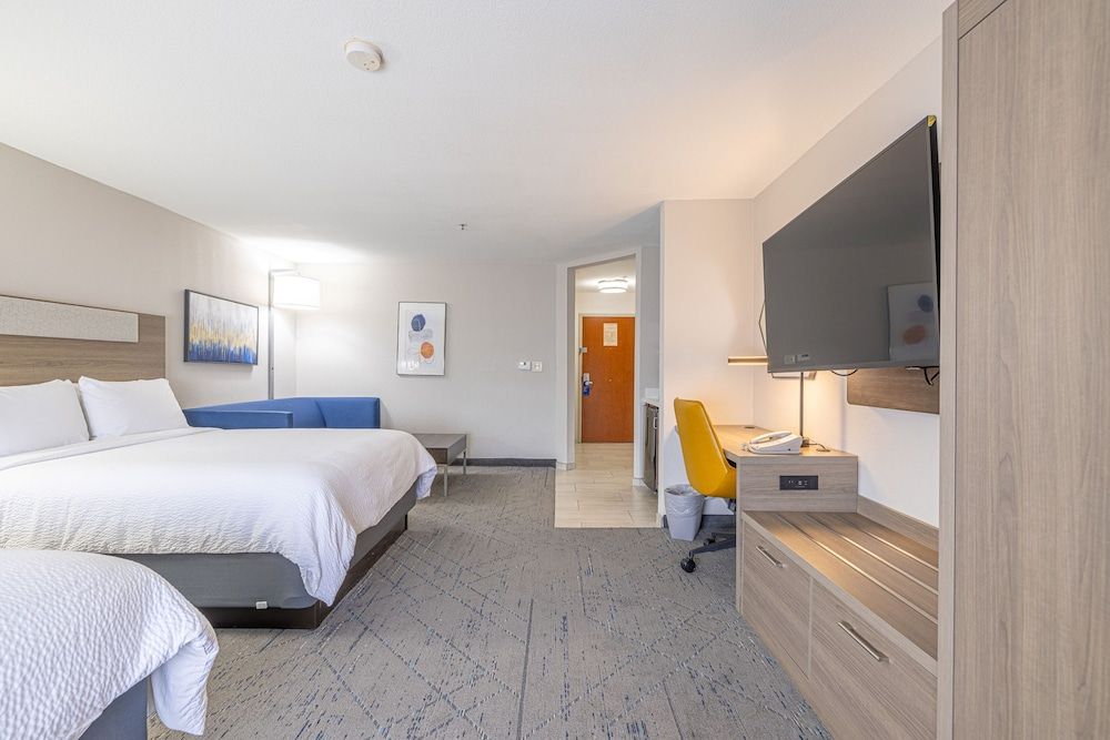 Suite, Multiple Beds (Extra Floor Space)