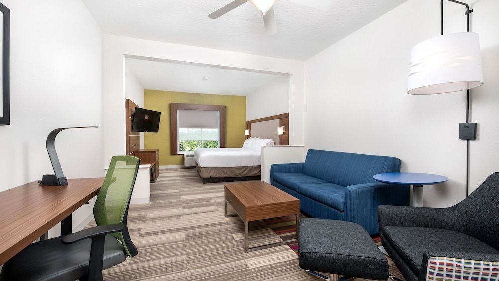 Deluxe Suite, 1 King Bed, Non Smoking