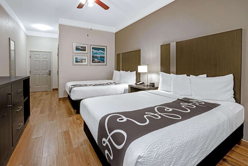 Room, 2 Queen Beds, Non Smoking