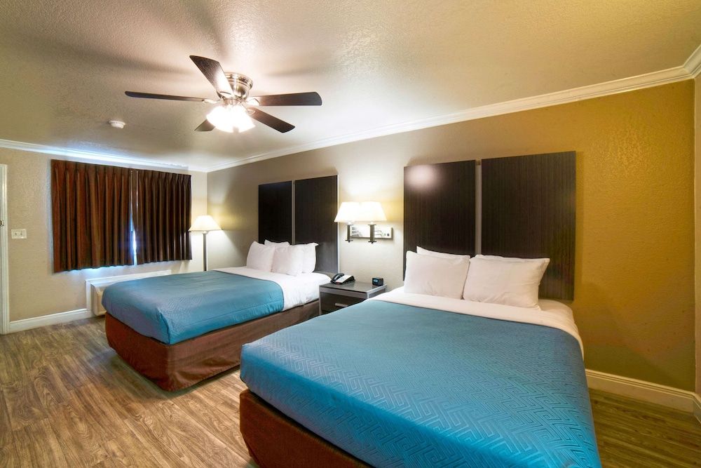 Standard Room, 2 Queen Beds, Non Smoking