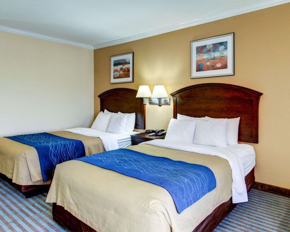 Standard Two Queen Beds Non-Smoking