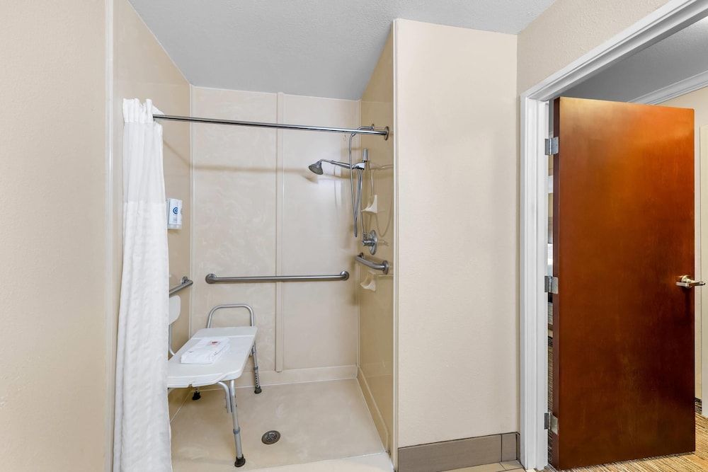 Room, 2 Queen Beds, Accessible, Non Smoking