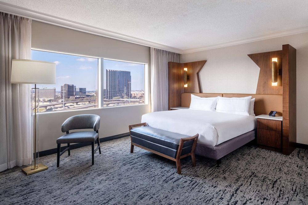 Suite, 1 King Bed (Peloton Bike)