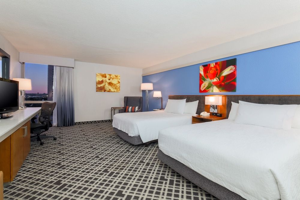 Room, 2 Queen Beds (Drinks & Snacks)
