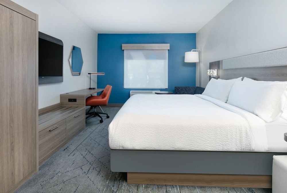 Standard Room, 1 King Bed
