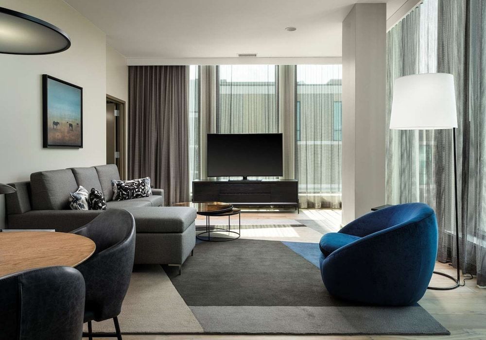 Suite, 1 Bedroom (Top Floor)