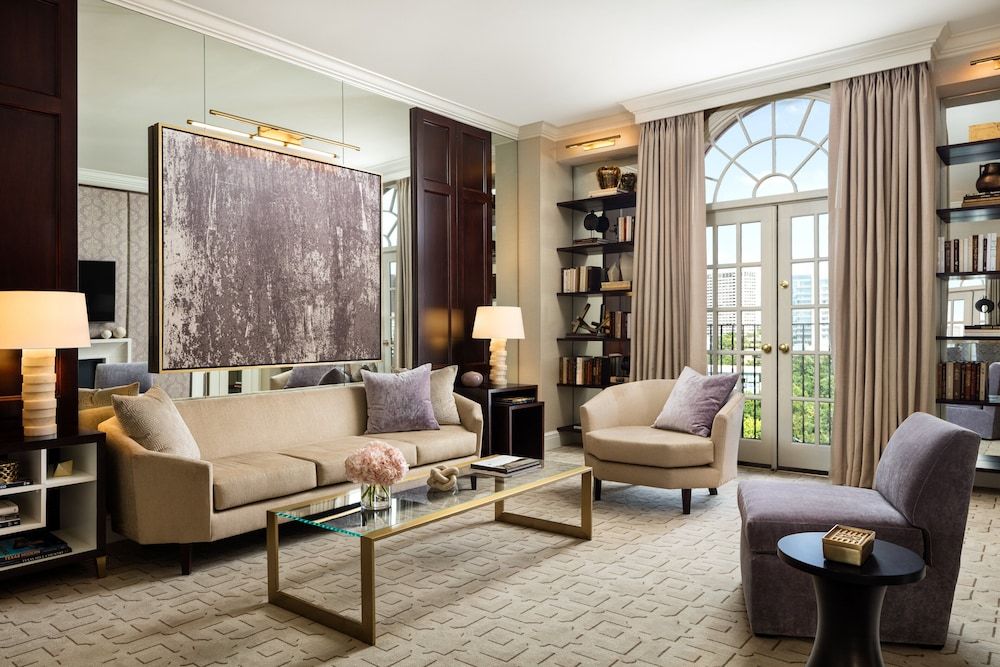Suite, Mobility Accessible (Manor Suite)