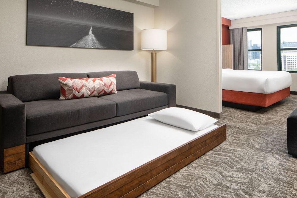 Suite, 1 King Bed with Sofa bed, Corner