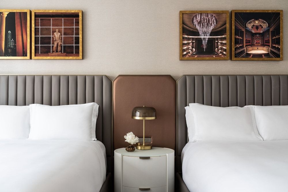 Deluxe Room, 2 Queen Beds (Mobility Accessible, Roll-In Shower)