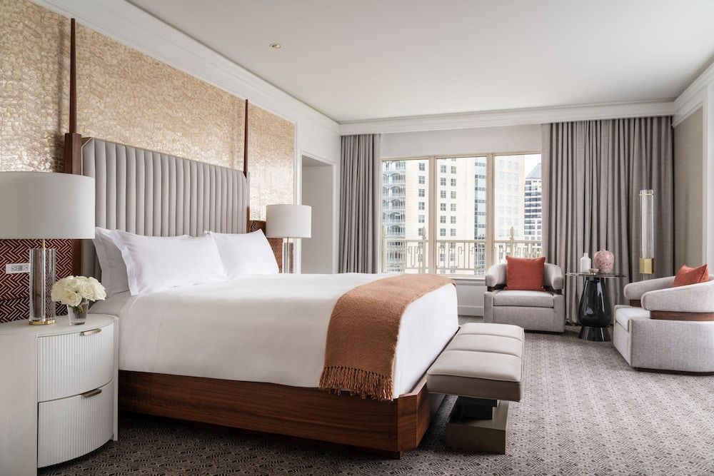 Club Suite, 1 Bedroom (Club Lounge Access)