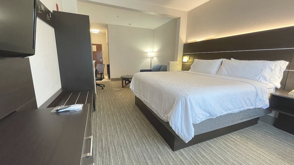 Suite, 1 King Bed
