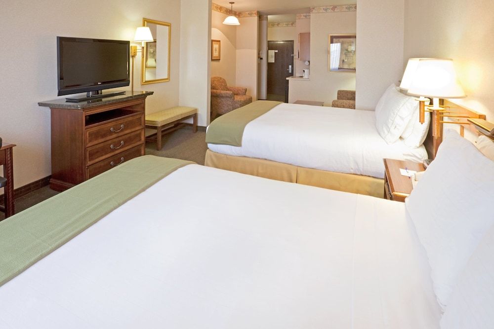 Suite, 2 Queen Beds