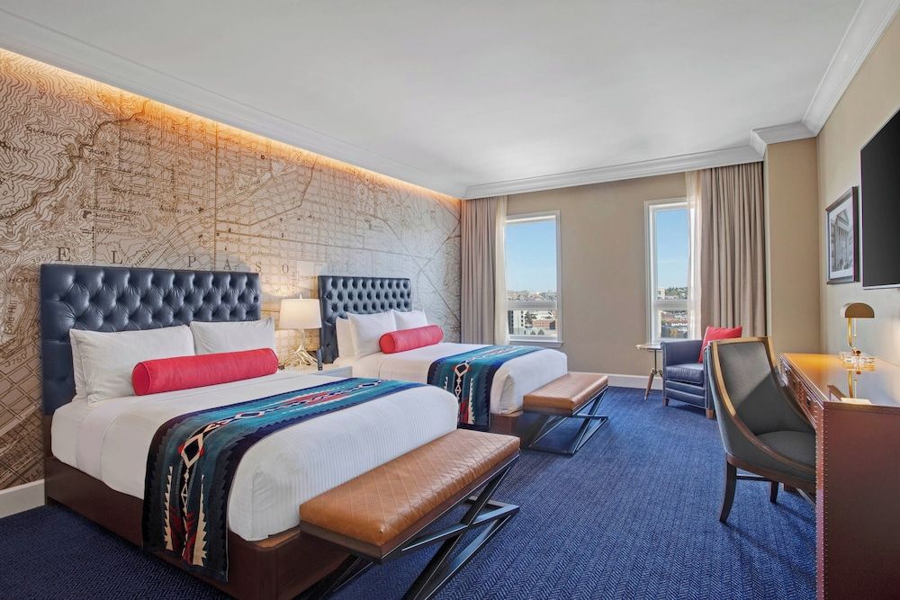 Deluxe Room, 2 Queen Beds, Non Smoking (Mobility/Hearing Access, Roll-in Shwr)