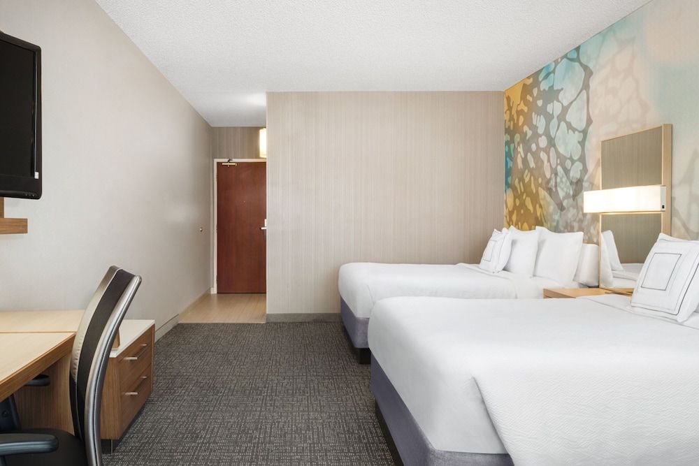 Room, 2 Queen Beds, Non Smoking (Mobility/Hearing Accessible, Tub)
