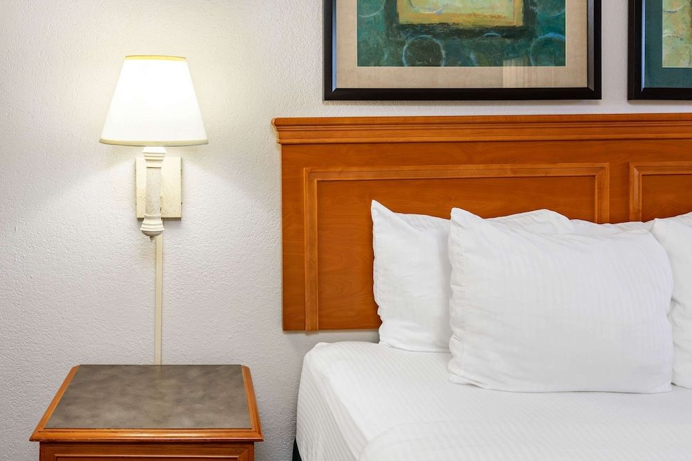 Room, 1 Queen Bed, Accessible, Non Smoking (Mobility Accessible)