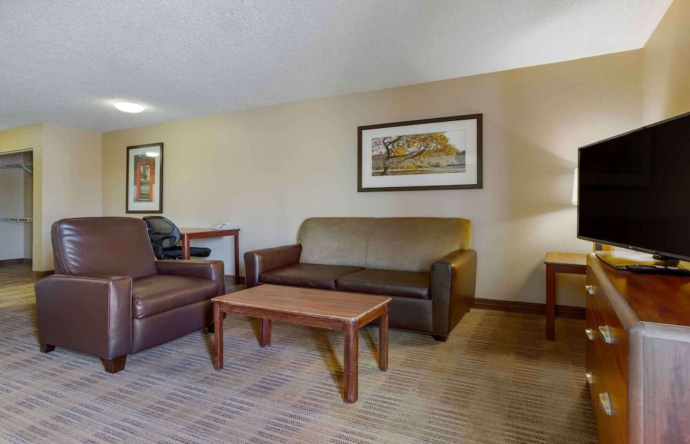 Deluxe Studio, Multiple Beds, Non Smoking