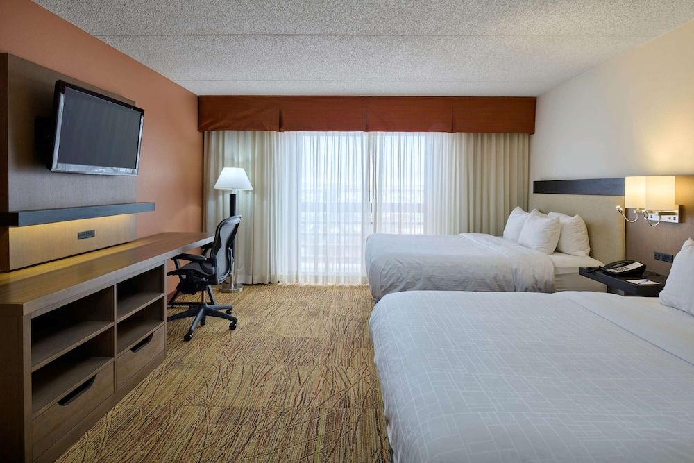 Club Suite, 2 Double Beds, Non Smoking (One-Bedroom Suite)