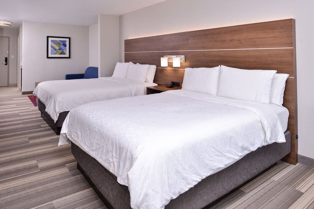 Suite, 2 Queen Beds