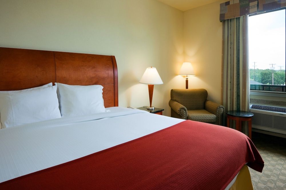 Suite, 1 King Bed (Extra Floor Space)