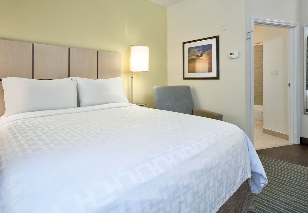 Studio Suite, 1 Queen Bed