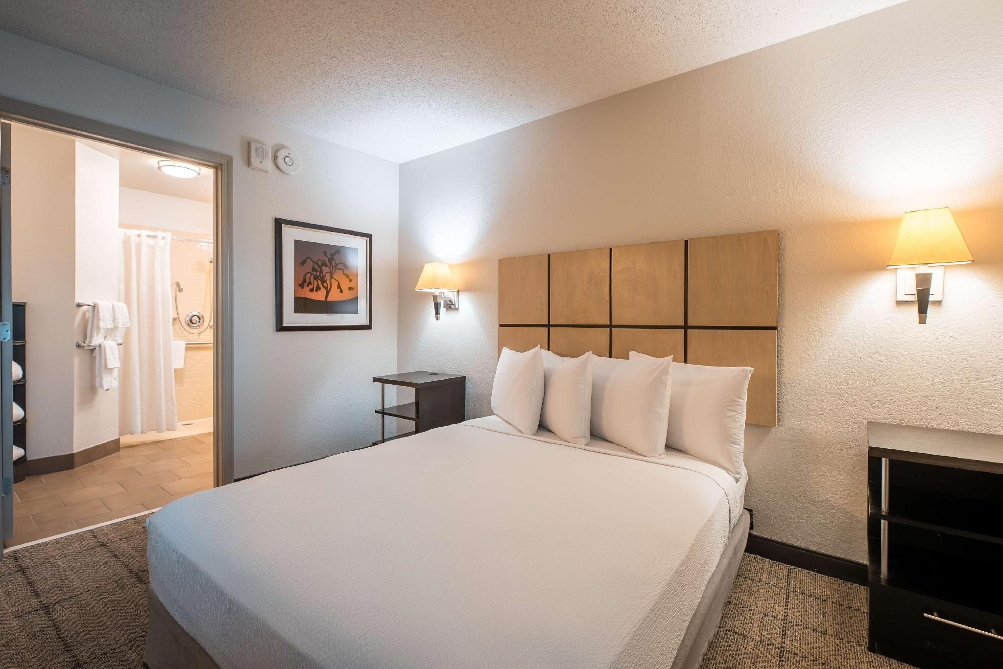 One Bedroom Suite Queen