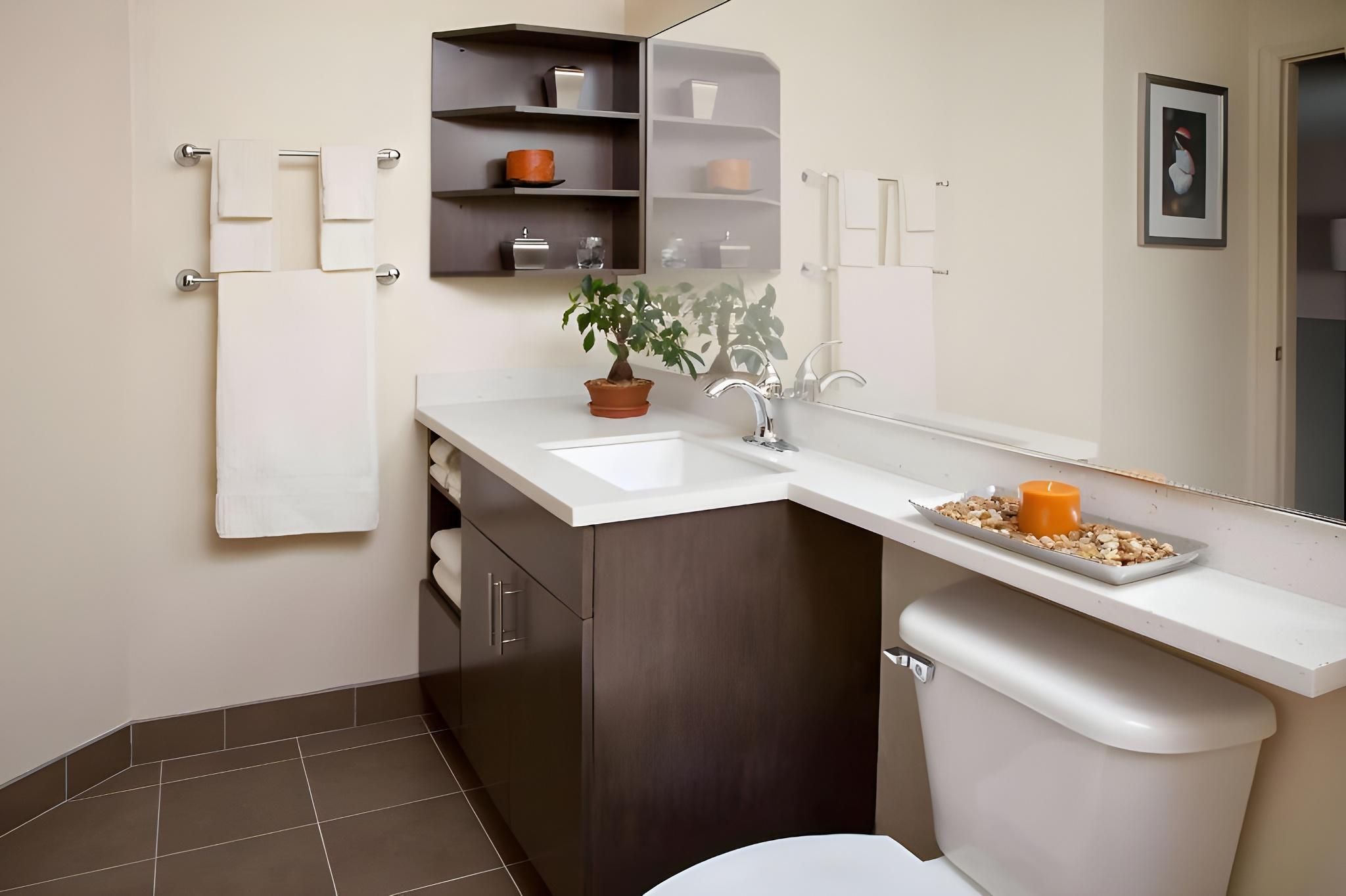 Mobility Accessible Studio Suite Queen Bathtub