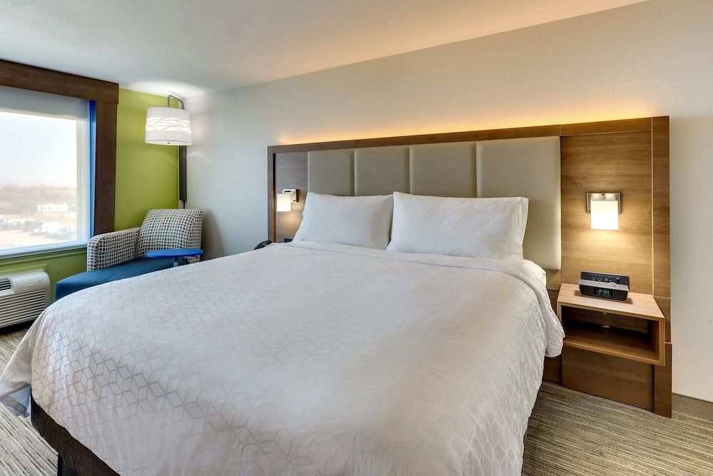 Standard Room, 1 King Bed
