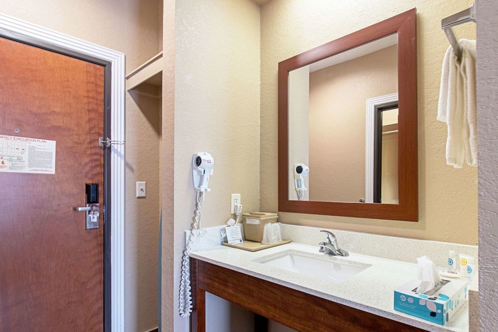 Room, 2 Queen Beds, Accessible, Non Smoking