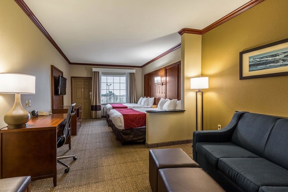 Suite, 2 Queen Beds, Non Smoking, Balcony