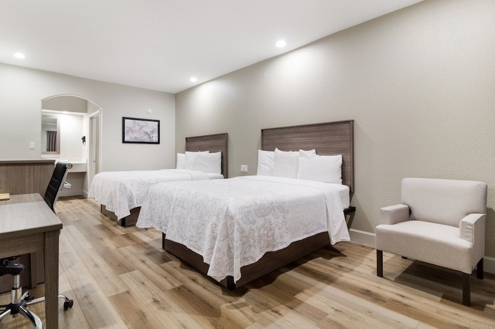 Premium Room, 2 Queen Beds (Upgraded Bedding & Snack, Smoke Free)