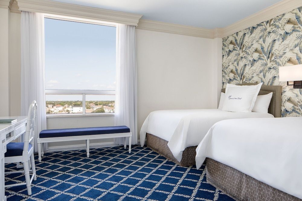 Room, 2 Double Beds, Pool Access, City View
