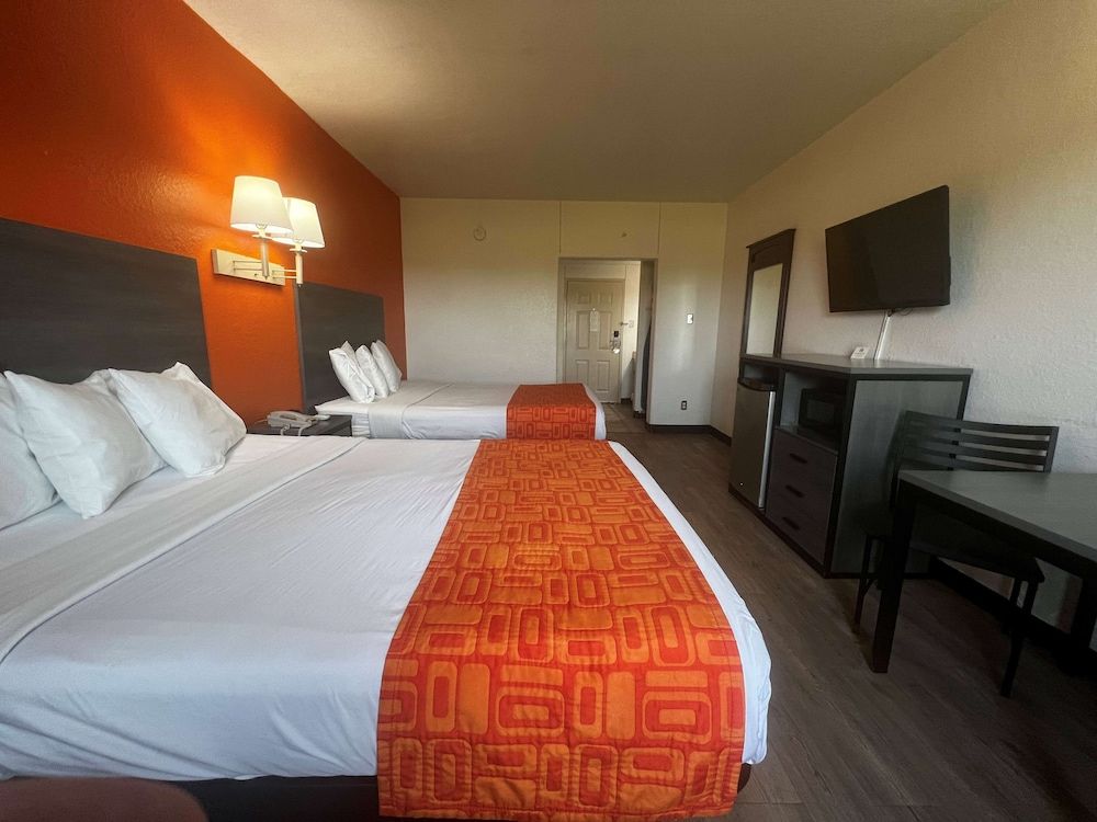 Room, 2 Queen Beds, Non Smoking