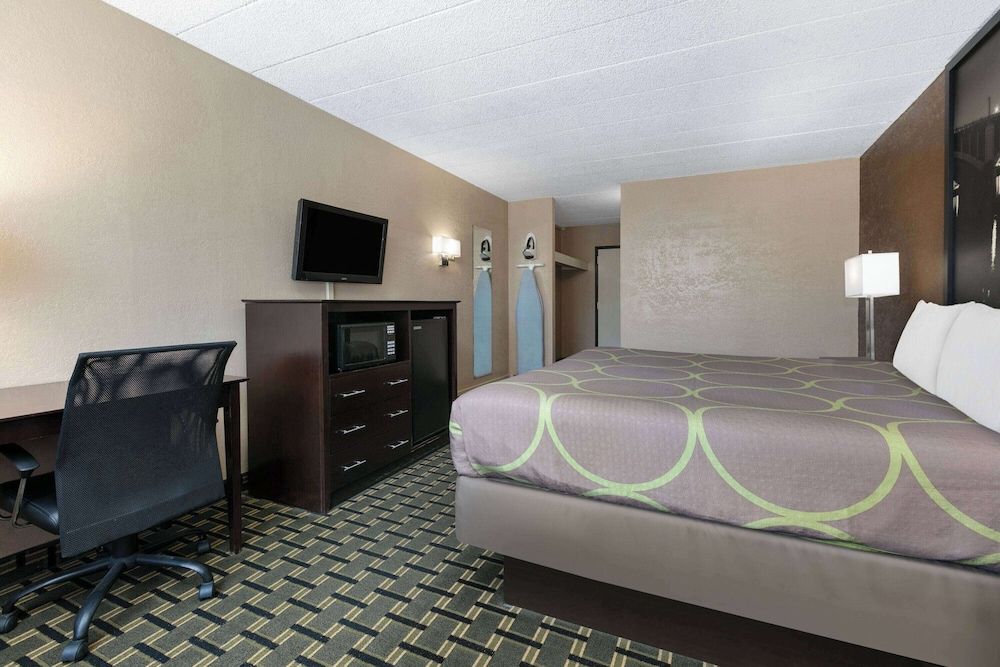 Standard Room, 1 King Bed, Non Smoking