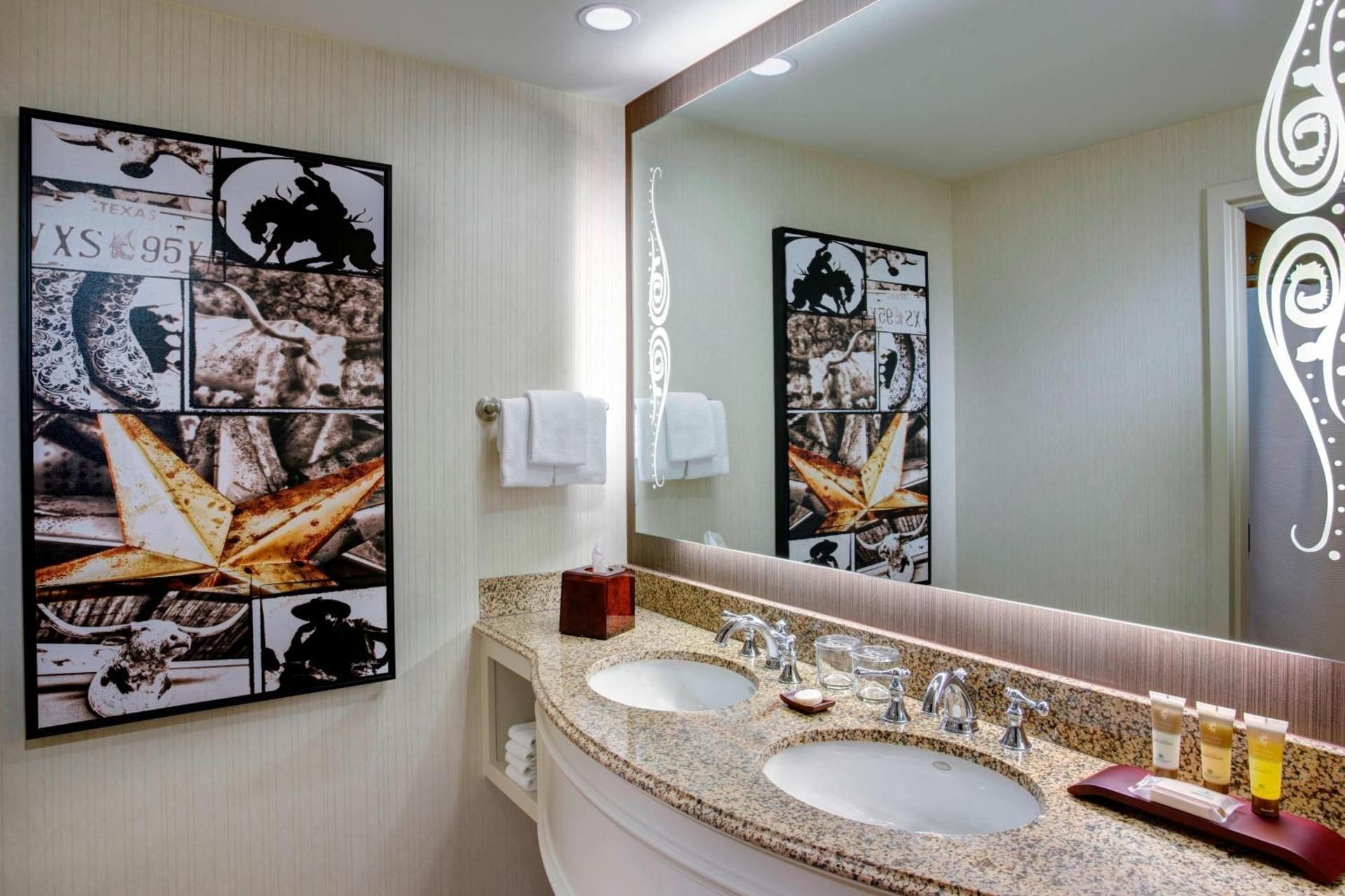 Queen Room with Two Queen Beds and Partial Atrium View - Hearing Accessible