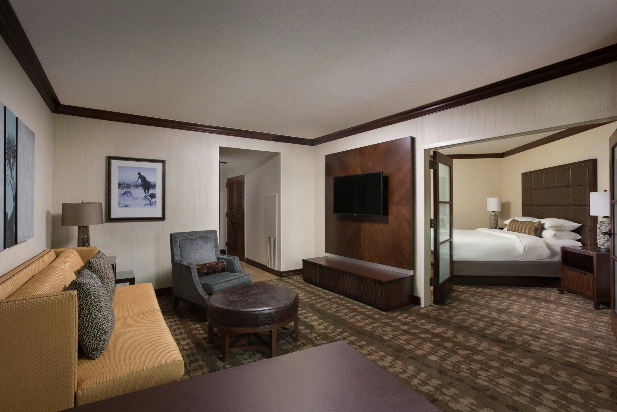 Deluxe Suite, 1 Bedroom Larger Suite, 1 King