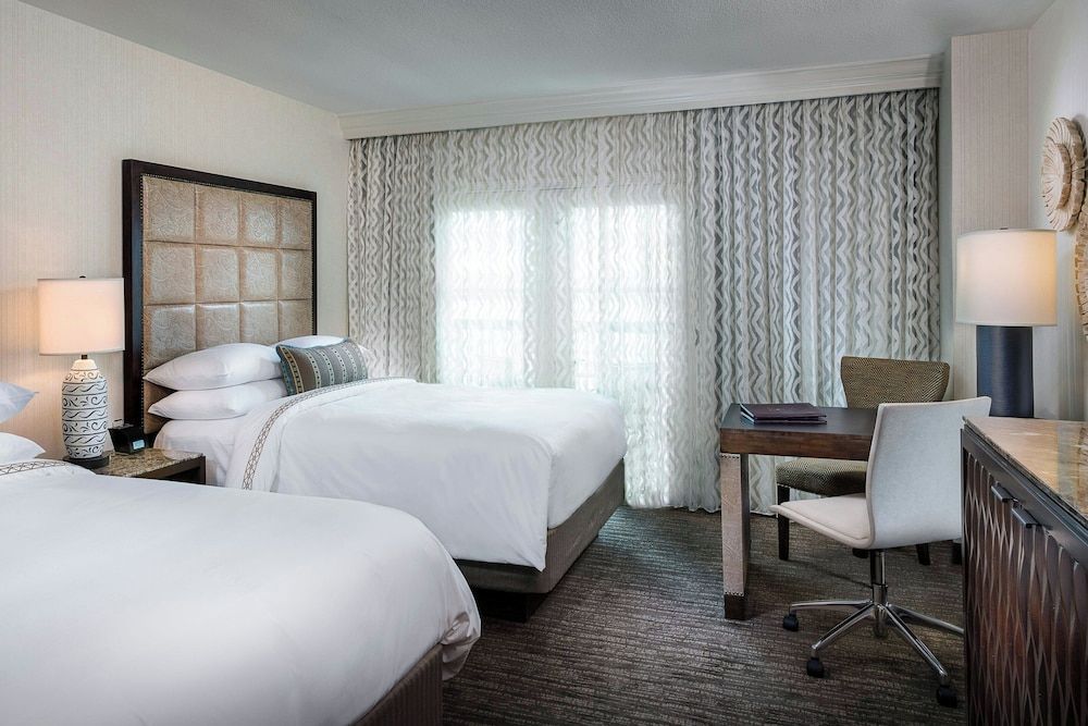 Room, 2 Queen Beds (View)