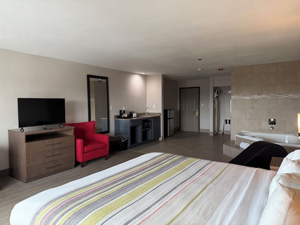 Suite, 1 King Bed, Non Smoking, Jetted Tub