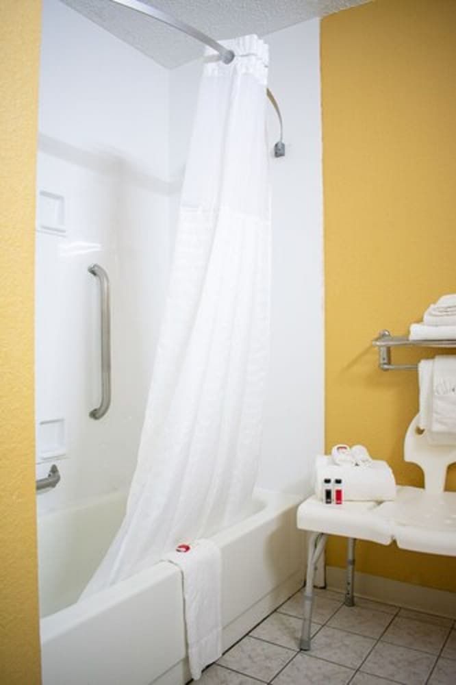 Room, 1 King Bed, Accessible, Non Smoking