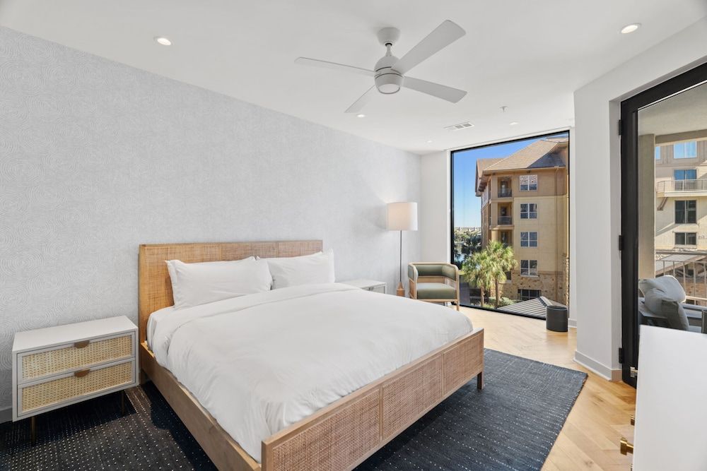 Three Bedroom Two Bath Cobalt Signature Condo