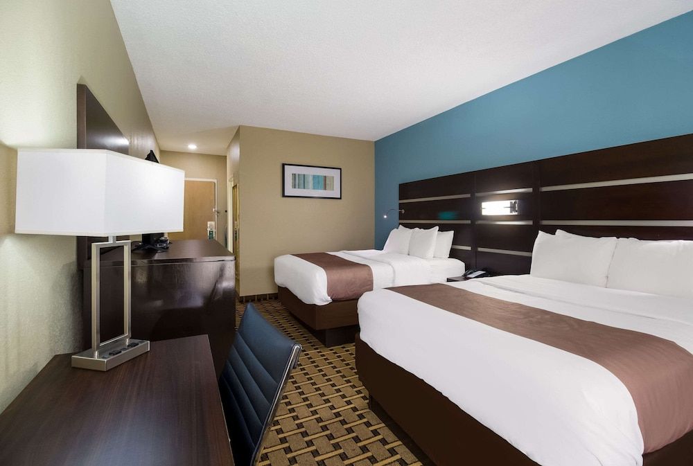 undefined Quality Inn 7