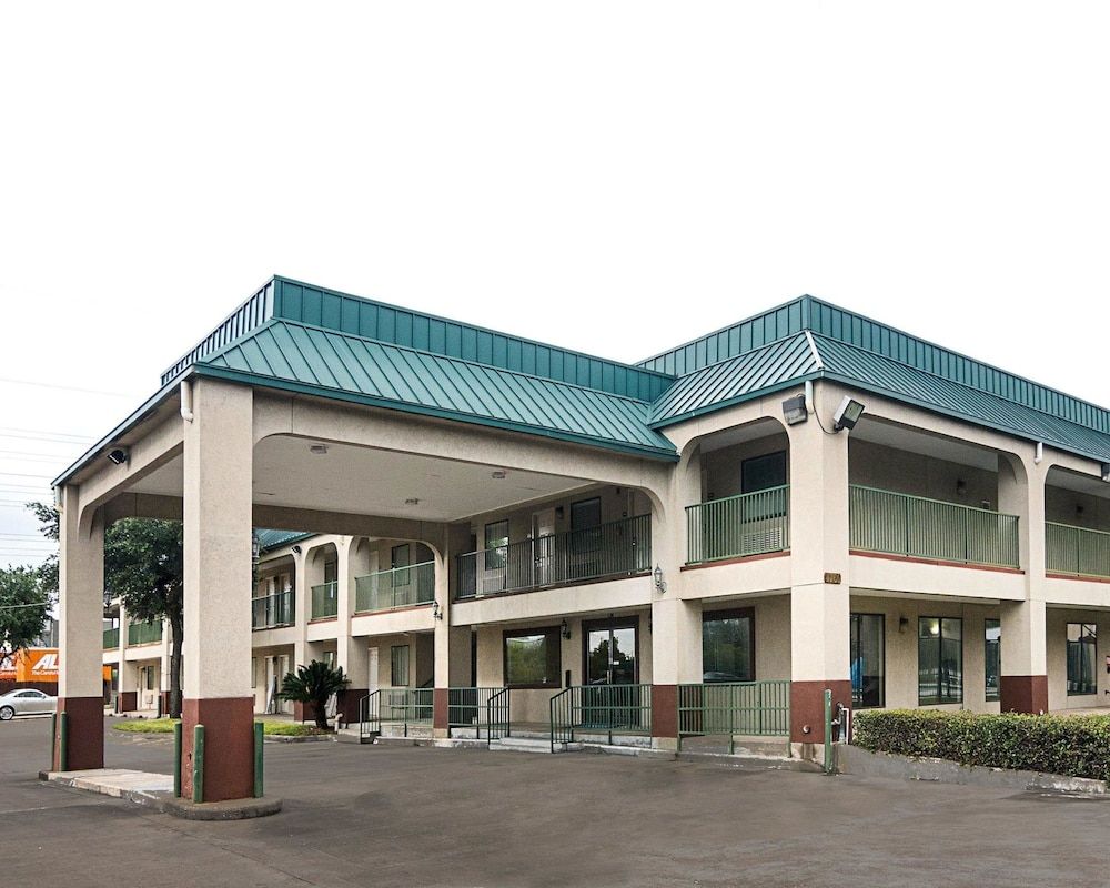 undefined Rodeway Inn & Suites Highway 290 Northwest 6