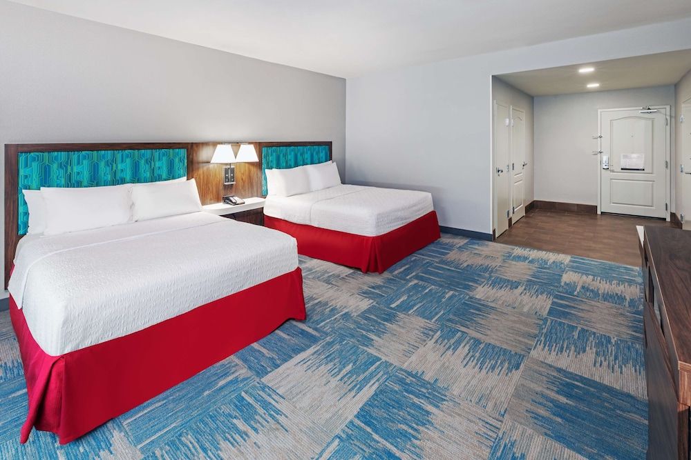 undefined Hampton Inn & Suites Houston Heights I-10 4