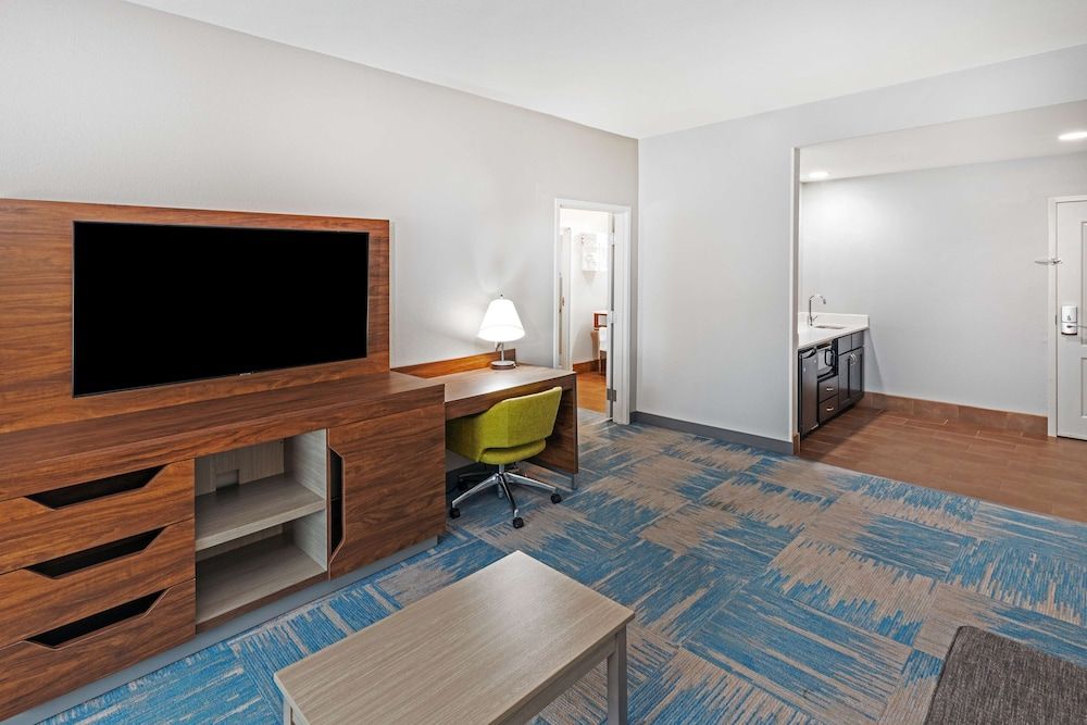 undefined Hampton Inn & Suites Houston Heights I-10 8