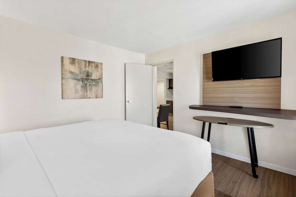 undefined Sonesta Essential NW Houston 2