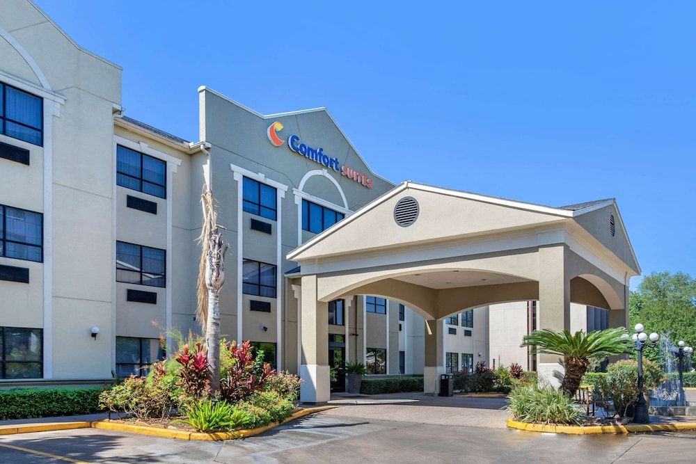 undefined Comfort Suites - Near The Galleria 5
