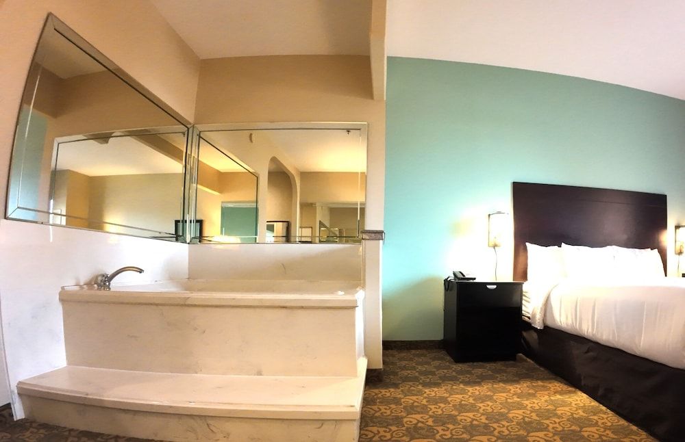 undefined Comfort Suites Westchase Houston Energy Corridor