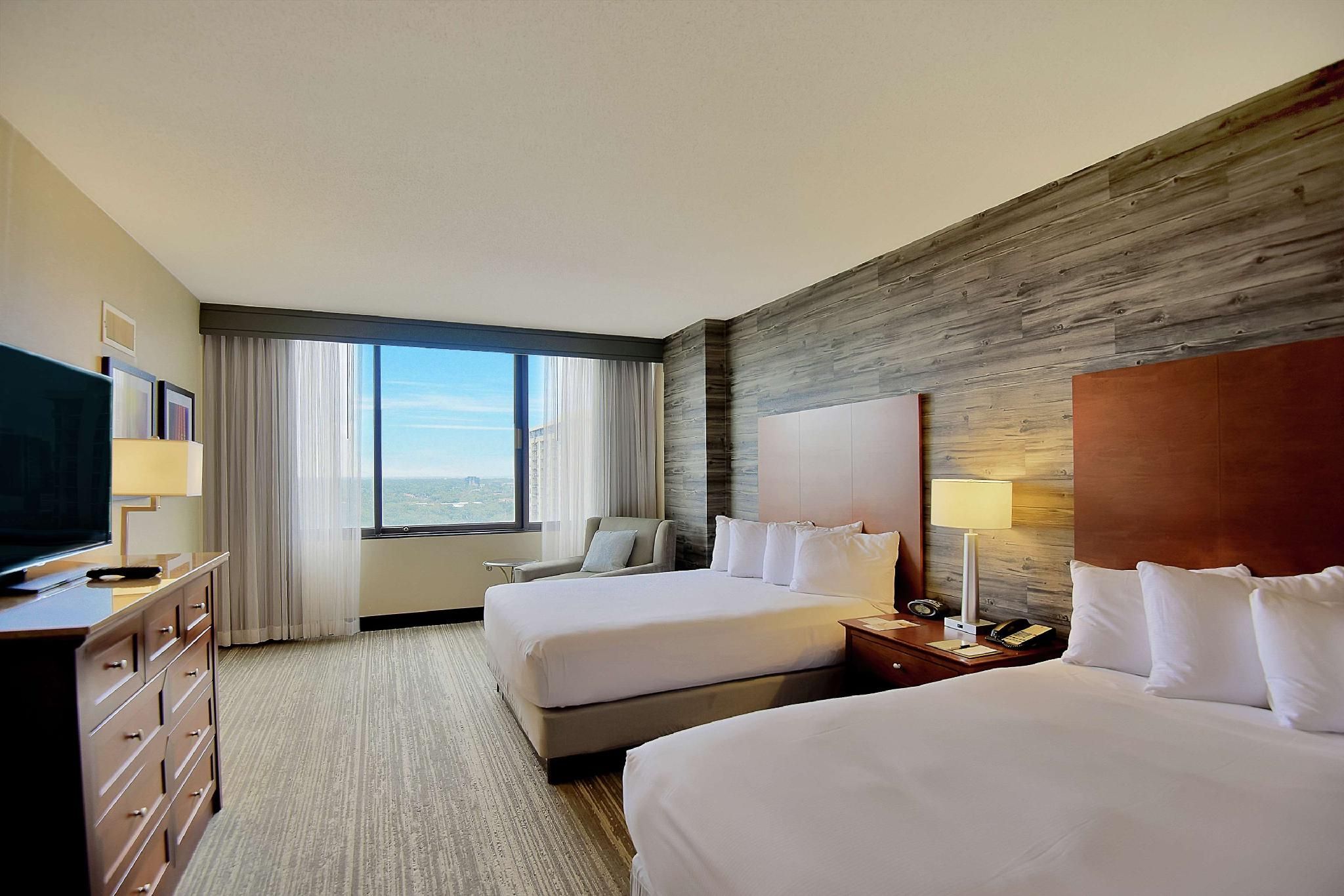 undefined DoubleTree by Hilton Hotel & Suites Houston by the Galleria 7