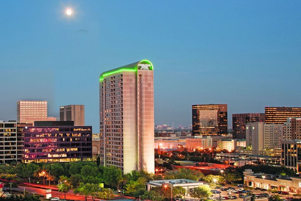 undefined DoubleTree by Hilton Hotel & Suites Houston by the Galleria 2